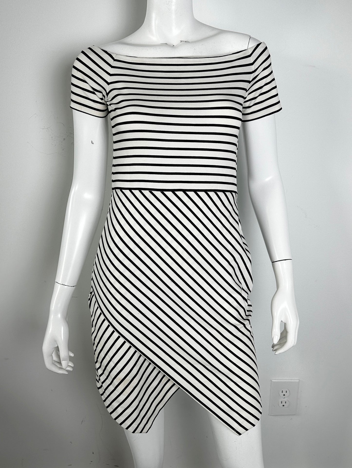 Striped Off the Shoulder Envelope Dress Size Small