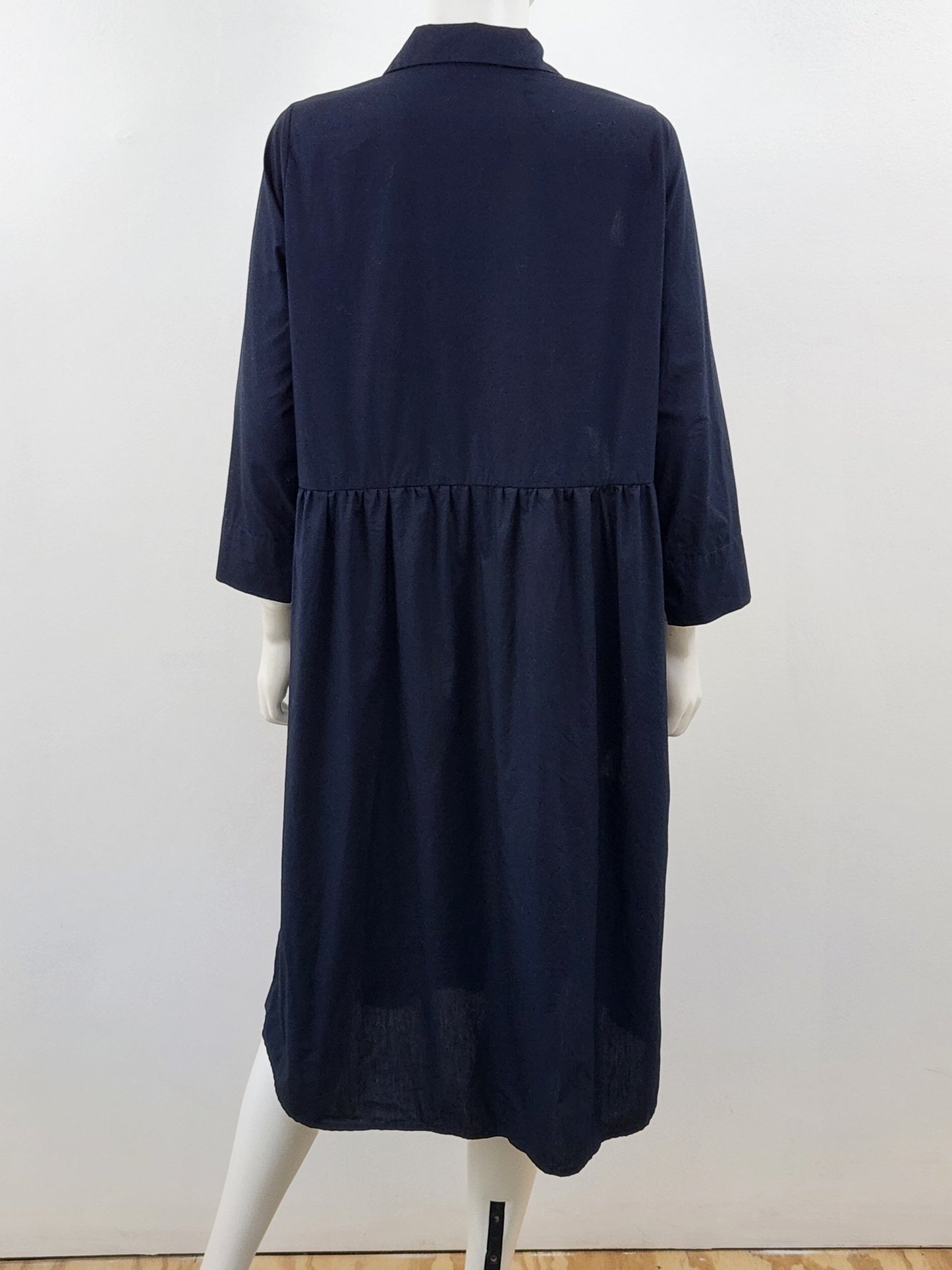 Button Front Dress Size 46/Medium