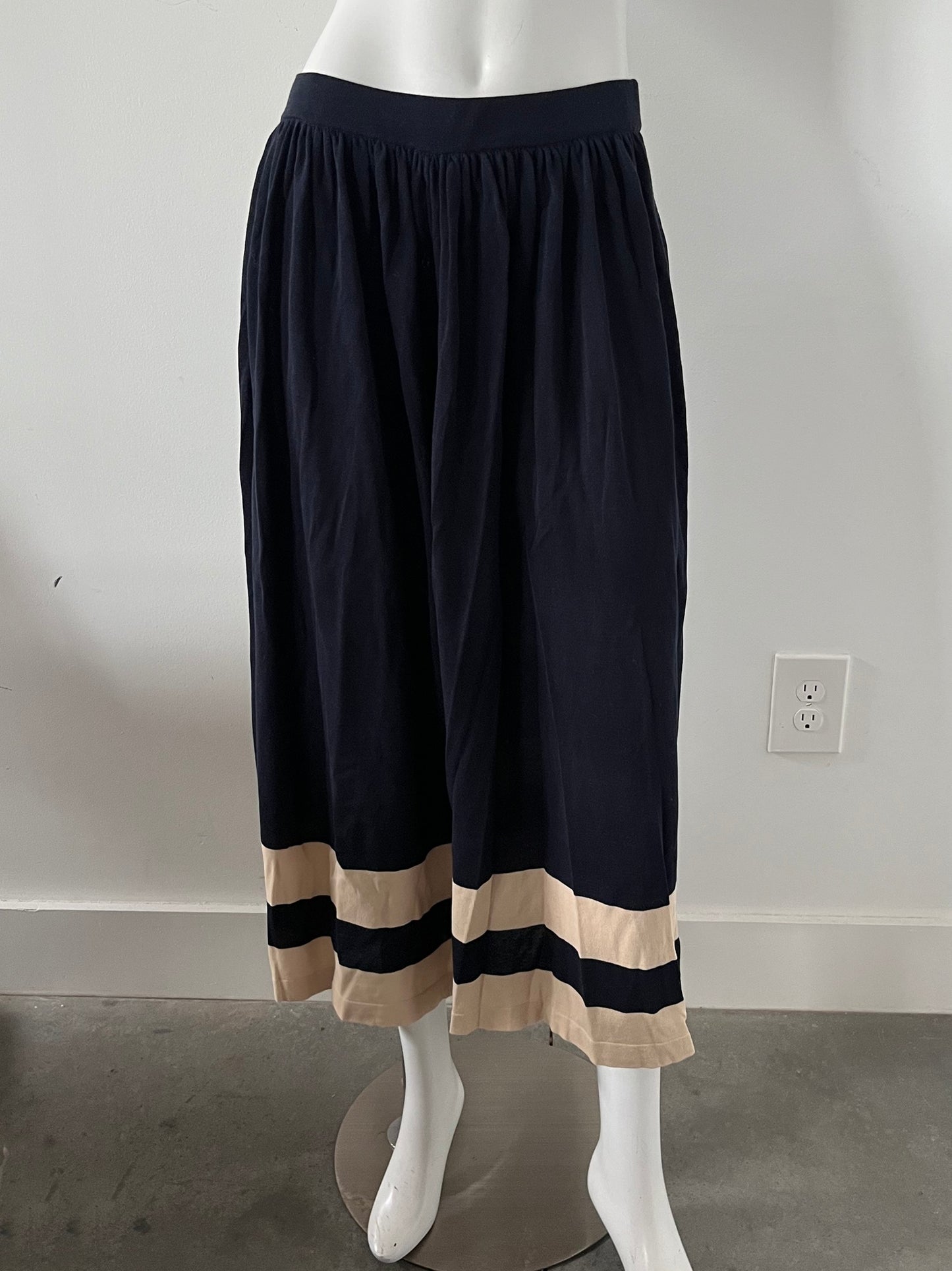 Lucia Cotton Skirt Size Medium