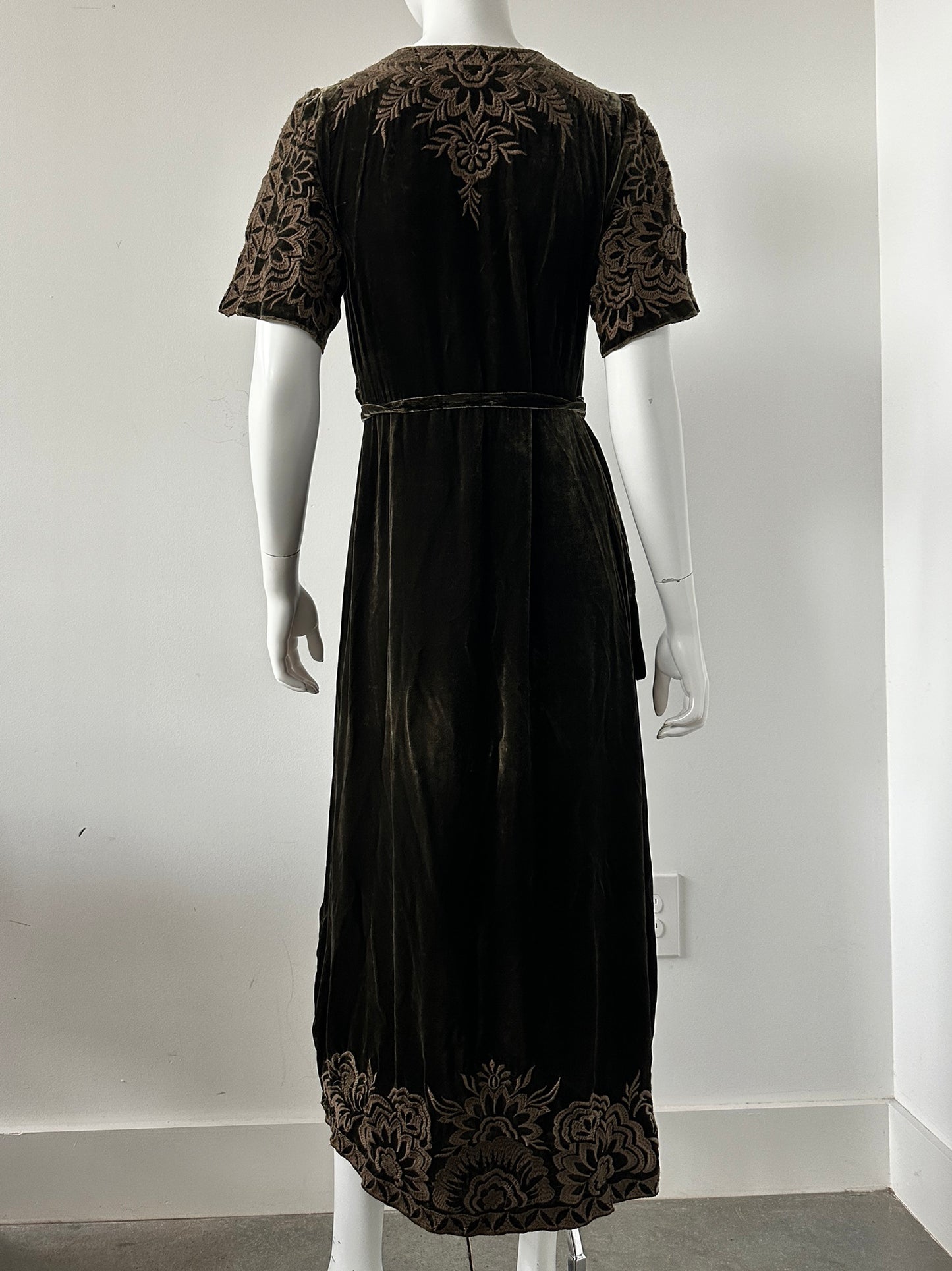 Mina Velvet Dress Size XS
