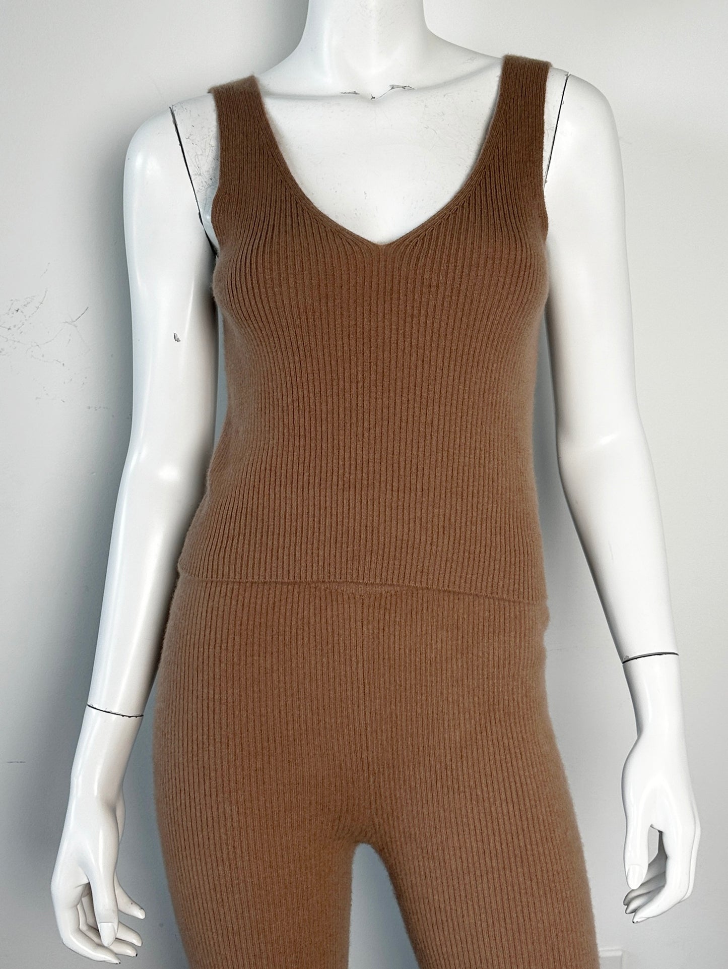 Cashmere Ribbed Tank Size Small