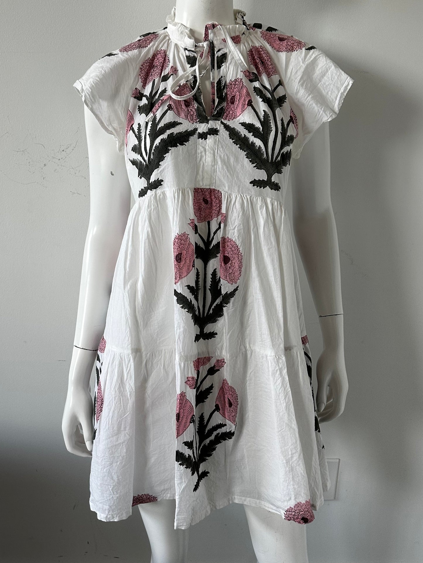 V Neck Dress Size Small