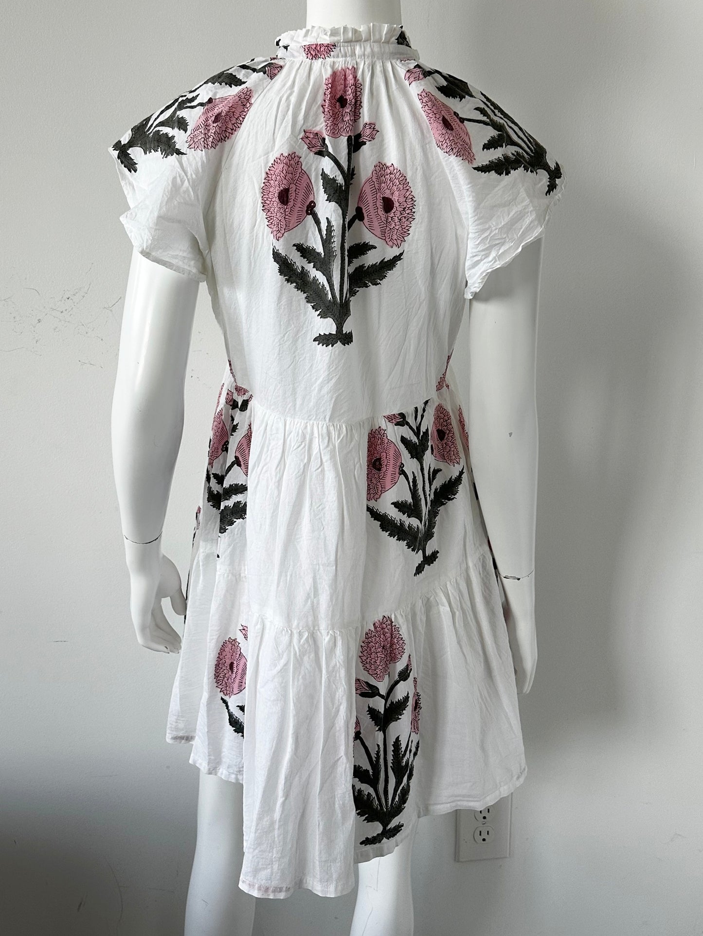 V Neck Dress Size Small