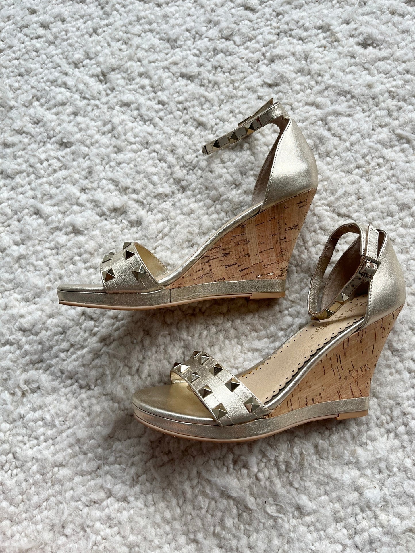Sydney Wedges Size 6.5