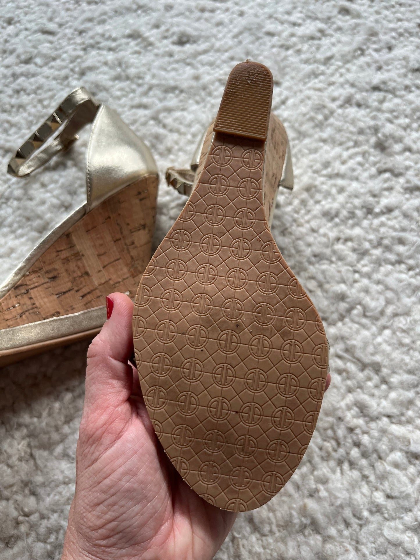 Sydney Wedges Size 6.5