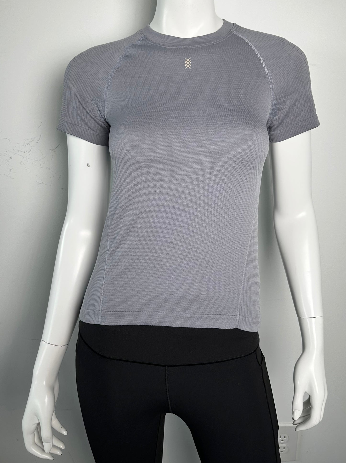 Breakaway Seamless Tee Size XS