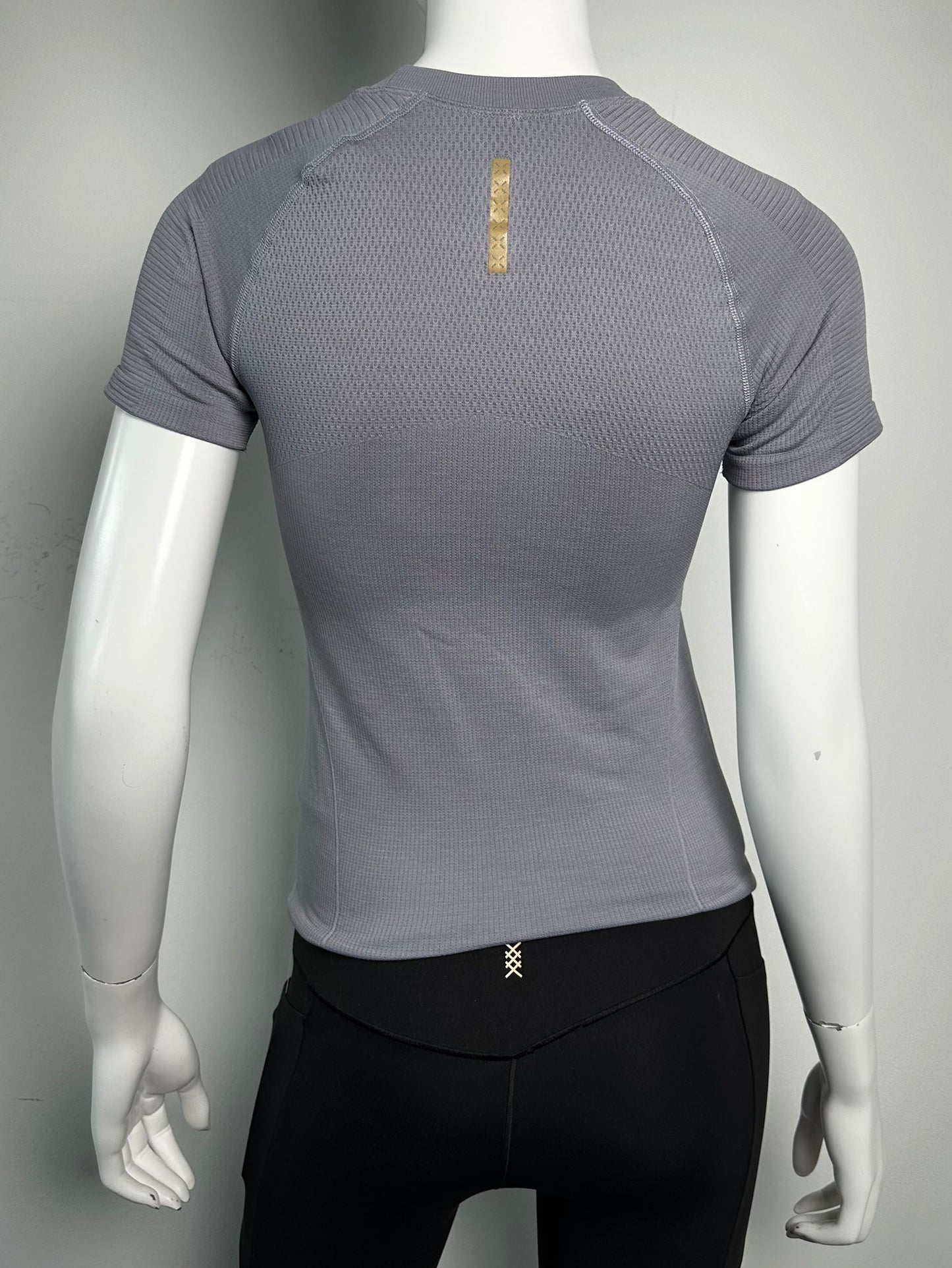 Breakaway Seamless Tee Size XS