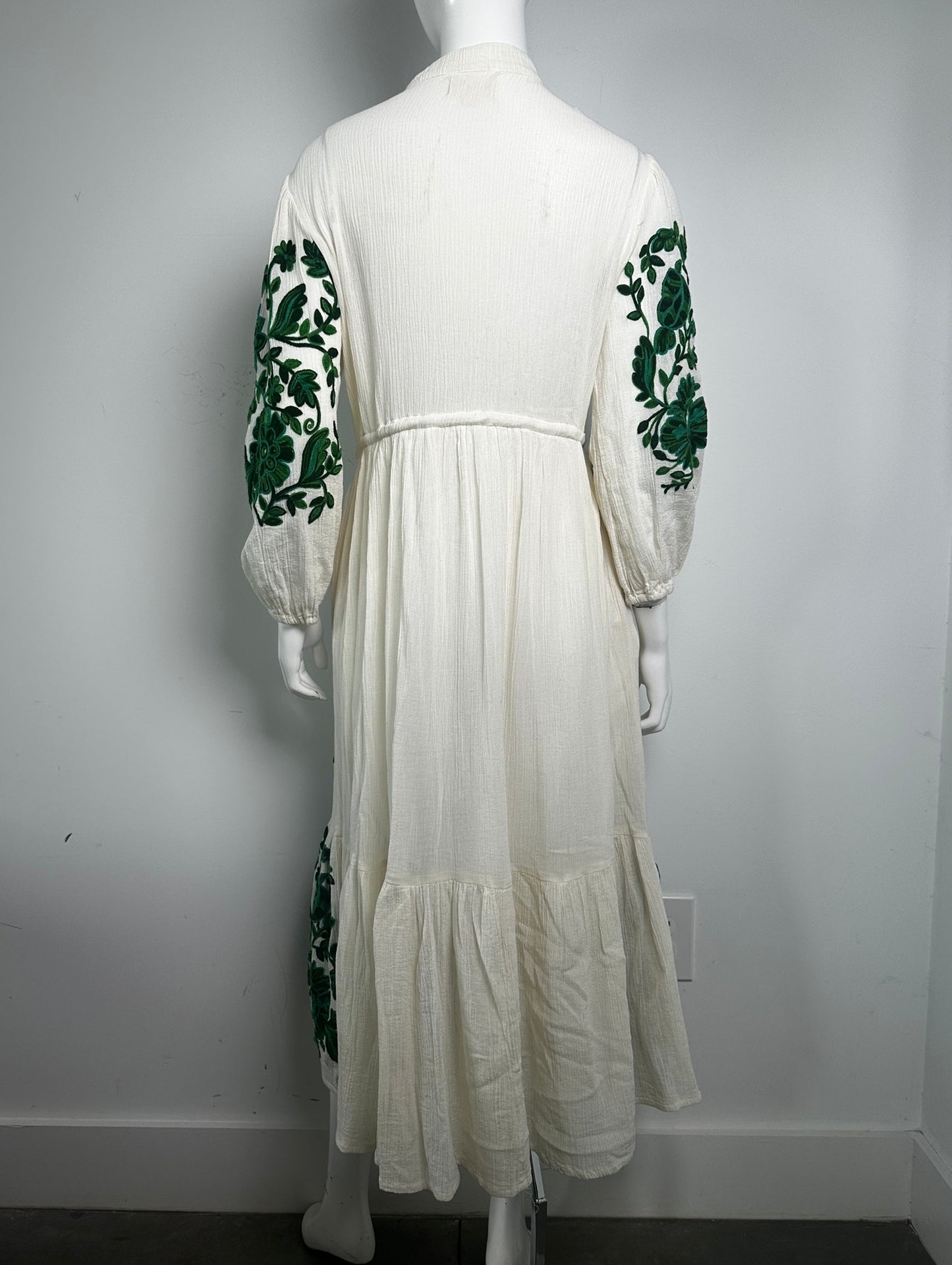 Naomi Embroidered Dress Size Medium