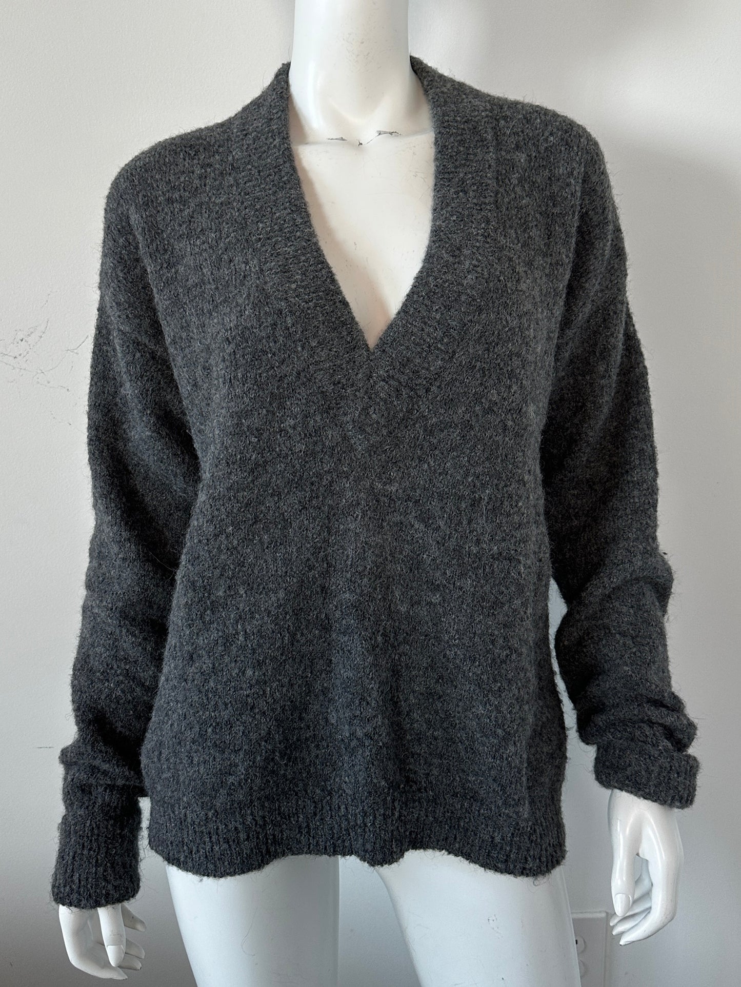 Airy Alpaca V-Neck Sweater Size XS