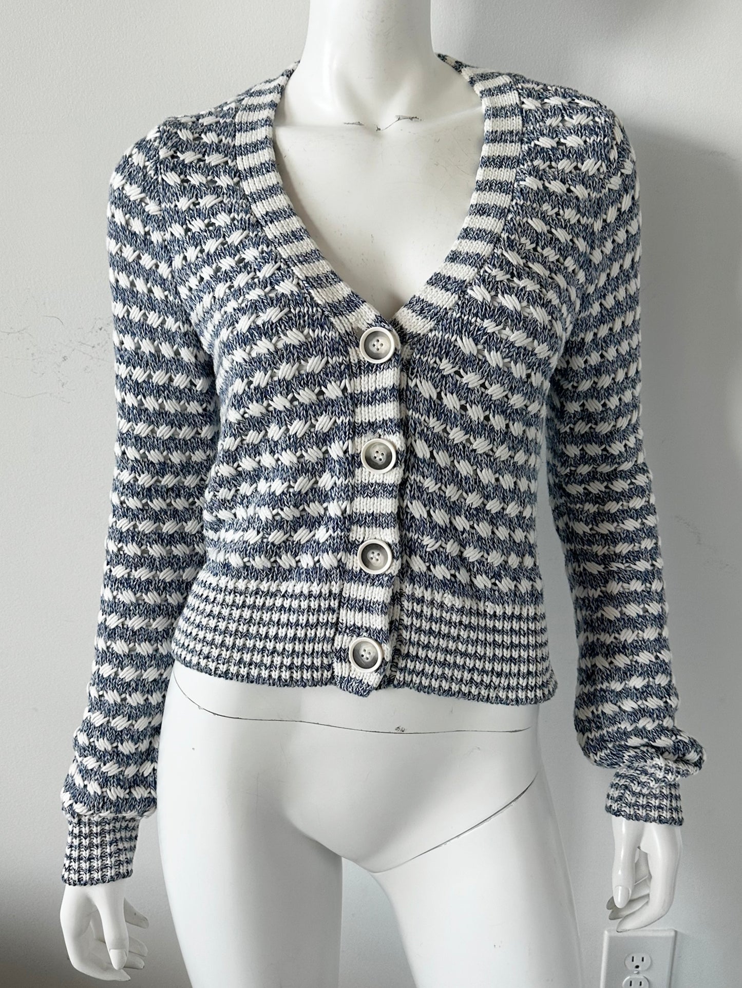 Artura Cardigan Size Small