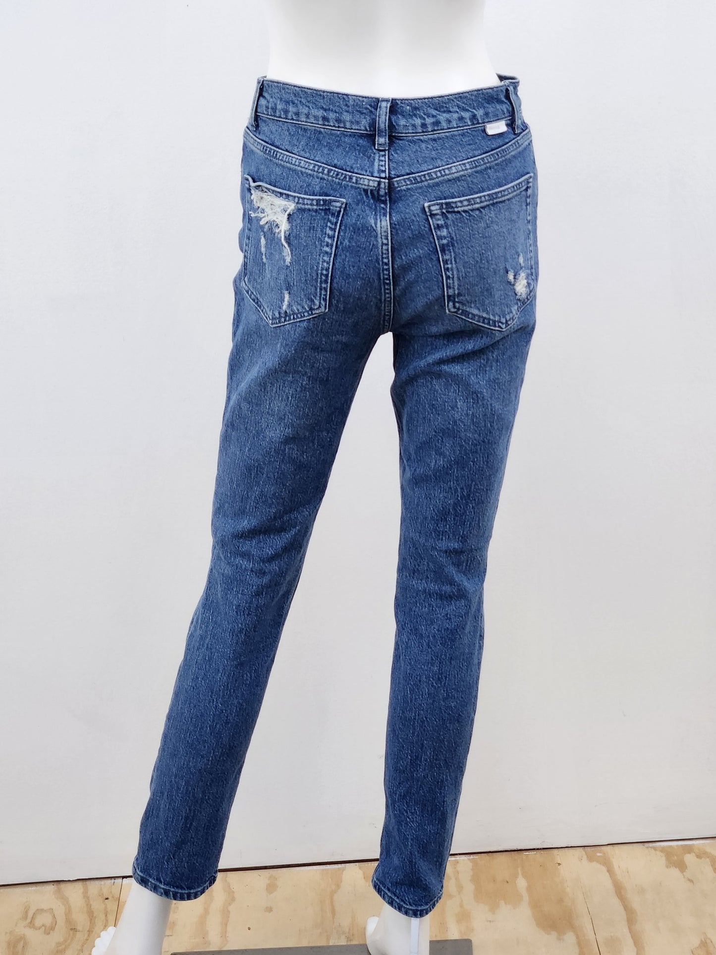 Zachary Distressed Skinny Jeans Size 26