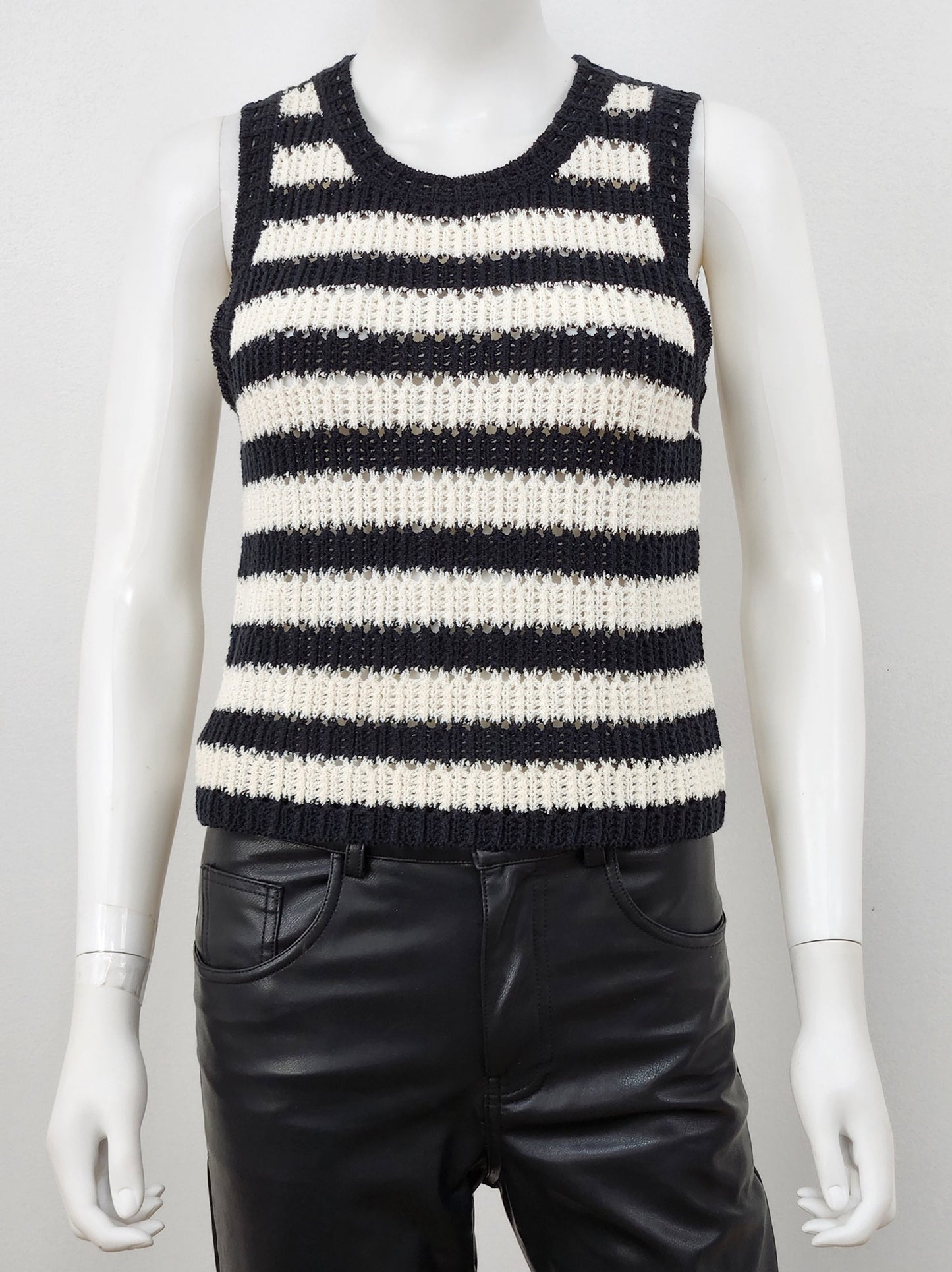 Striped Knit Top Size Medium
