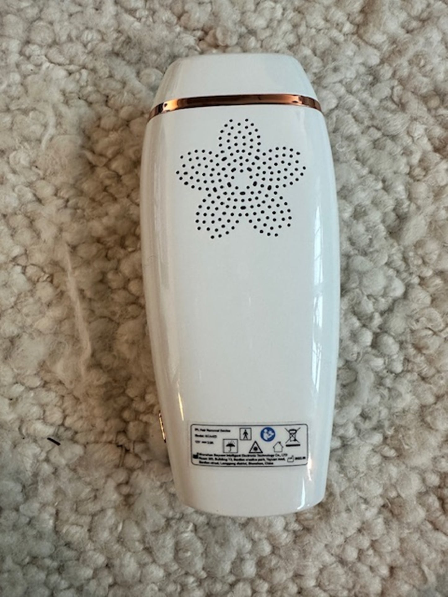 The Flasher V2.0 by Nood, IPL Laser Hair Removal Device for Men and Women, Pain-free and Permanent Results, Safe for Whole Body Treatment - Gloss White
