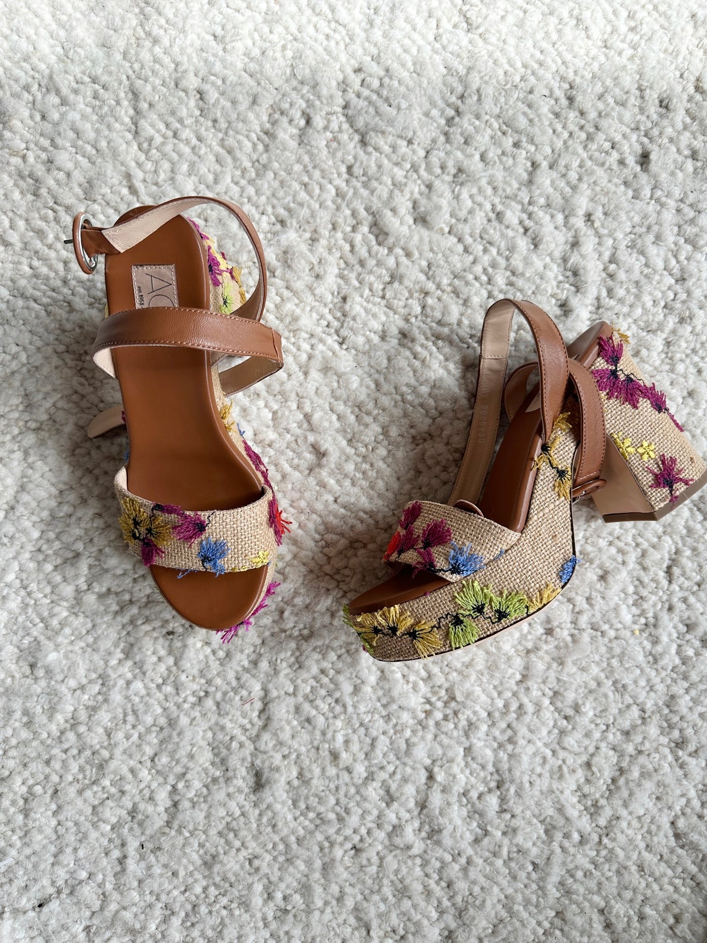 Floral Embroidered Sandals Size 40
