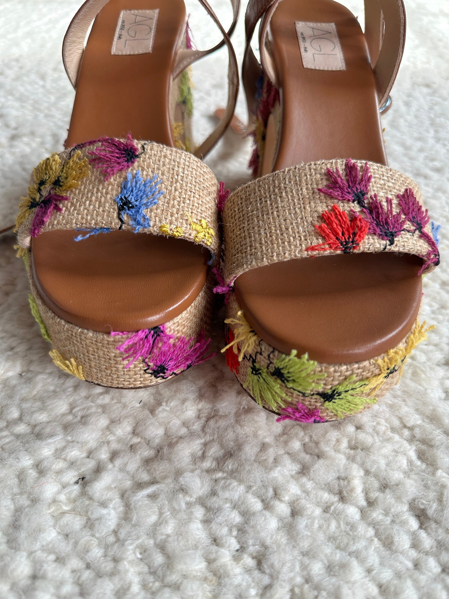Floral Embroidered Sandals Size 40