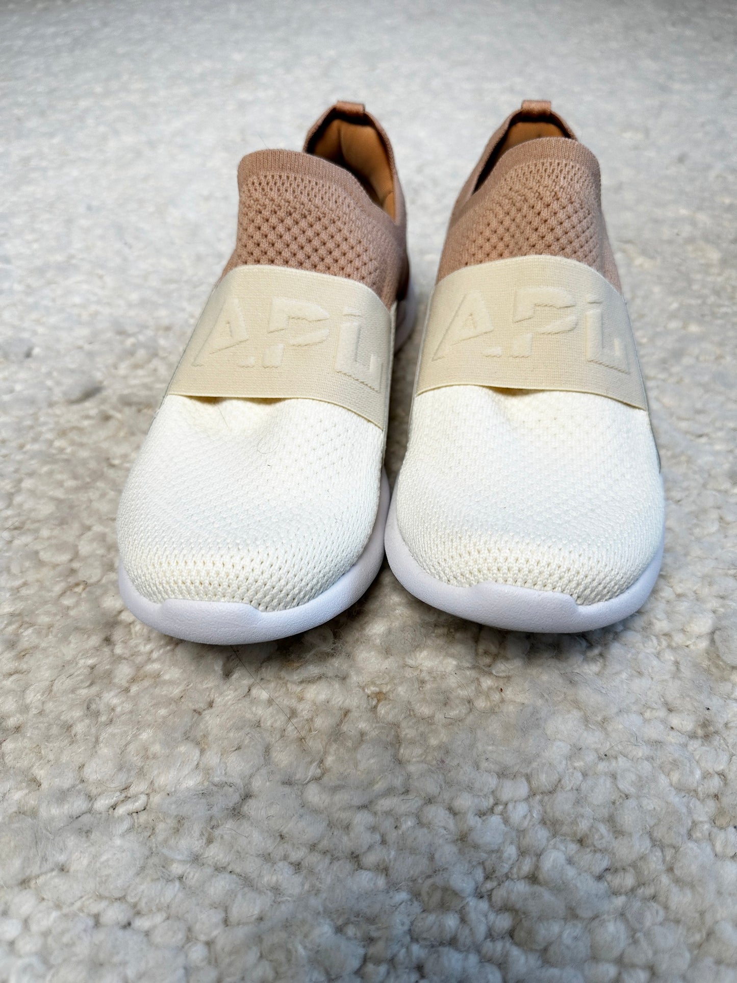 Techloom Bliss Sneakers Size 7.5