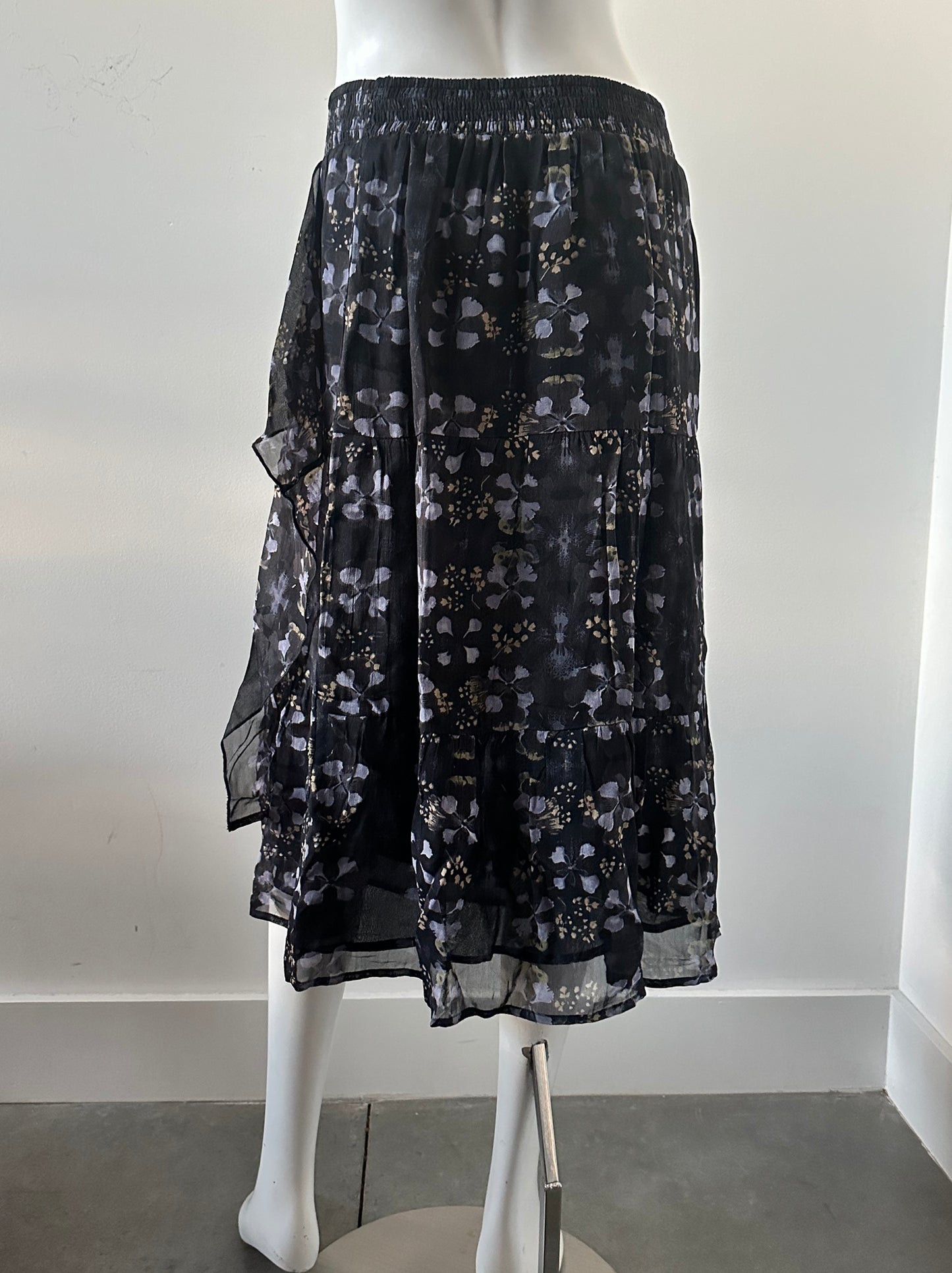 Helen Printed Skirt Size Medium