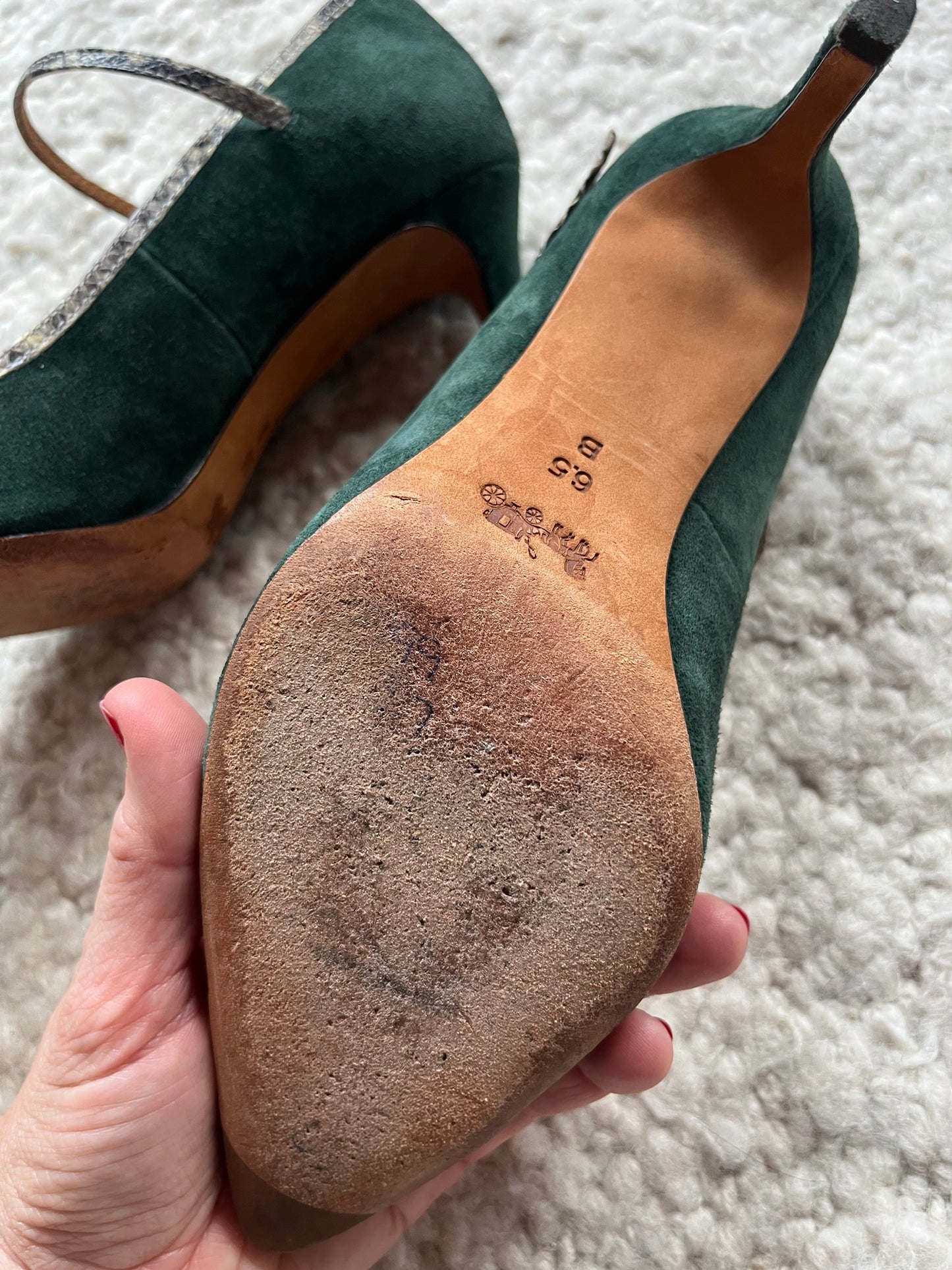 Suede Mary Jane Pumps Size 6.5