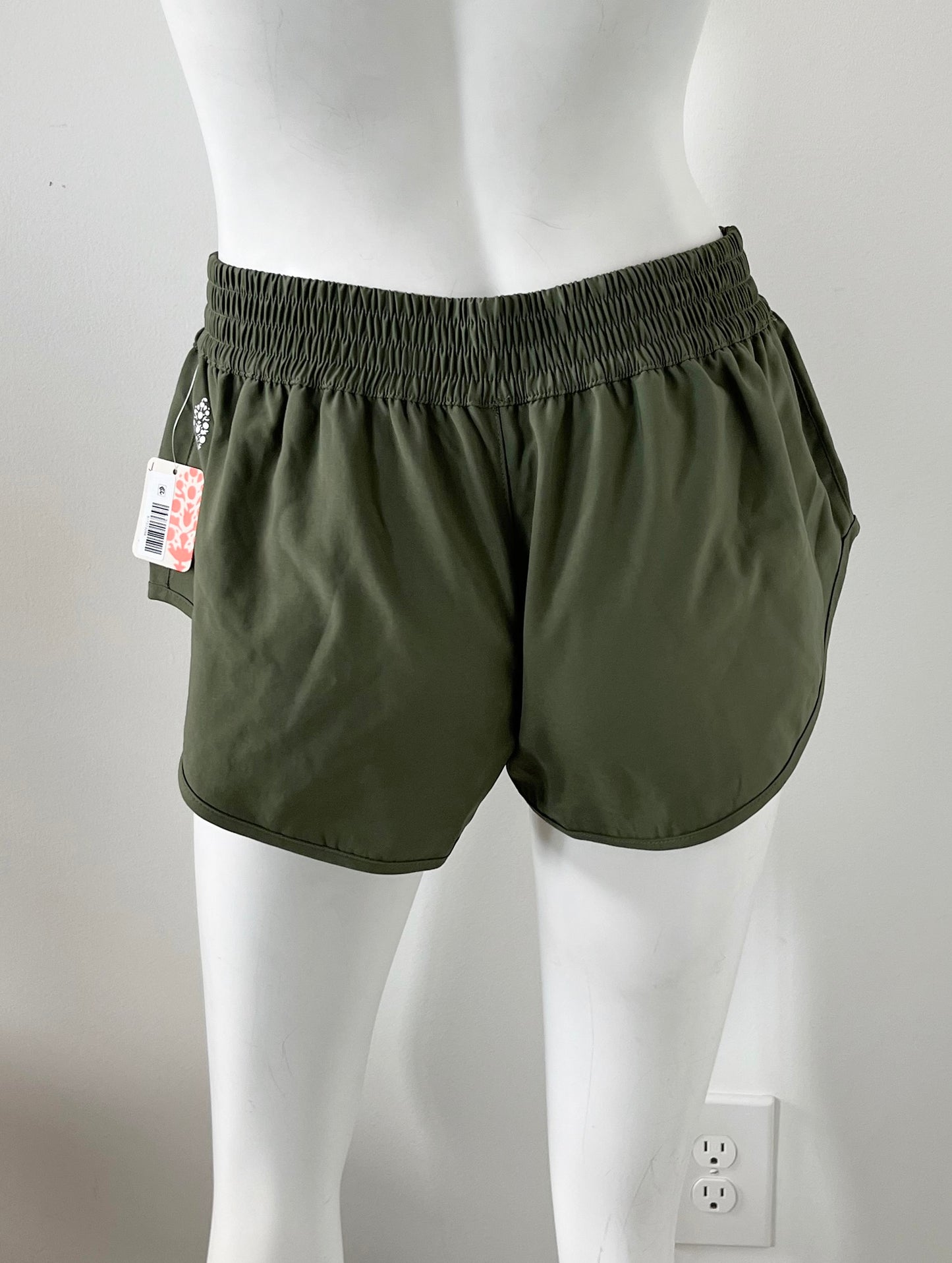 Easy Does It Shorts Size Small NWT