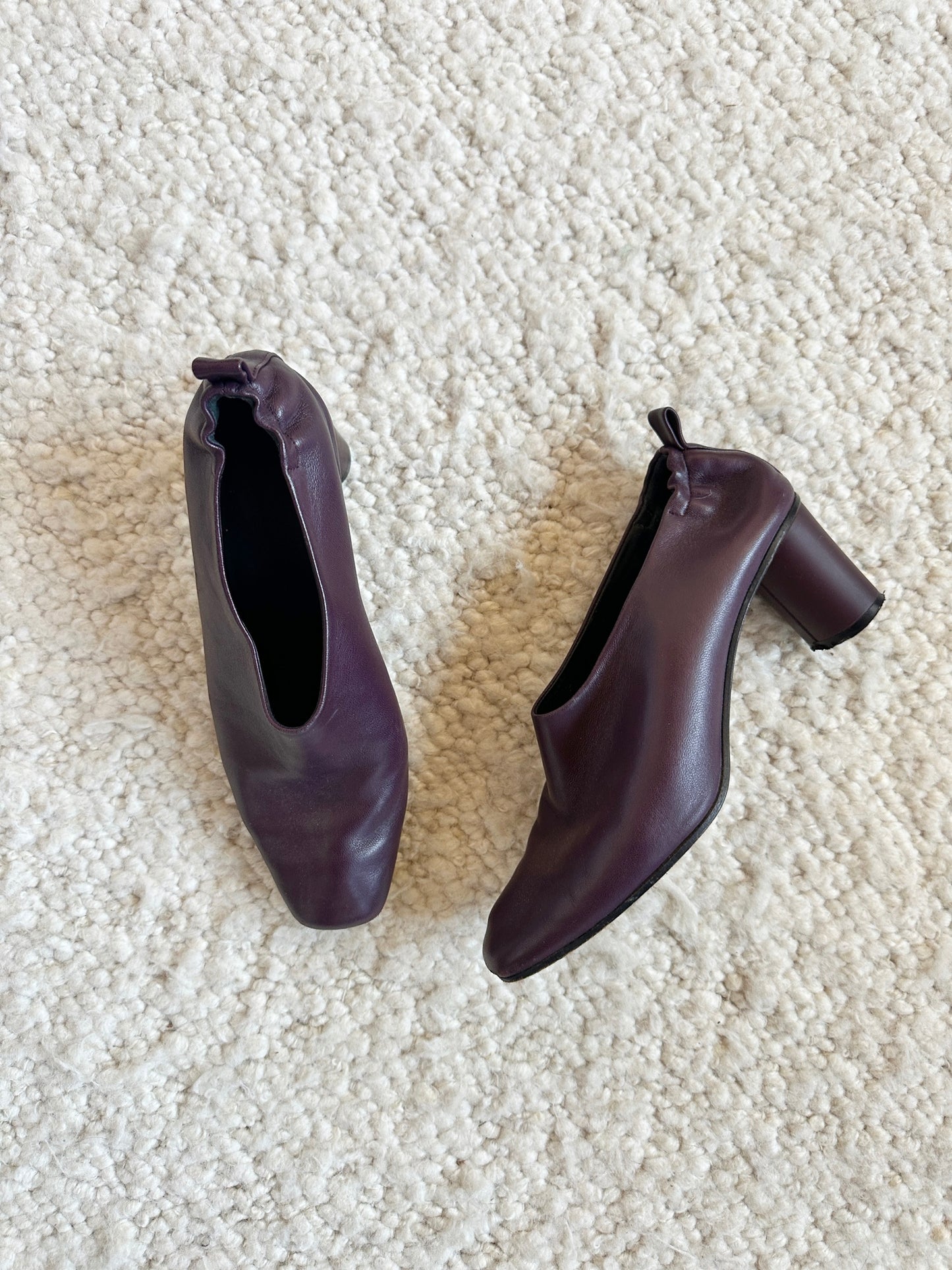 Micol Pumps Size 38 (Fits size 7)