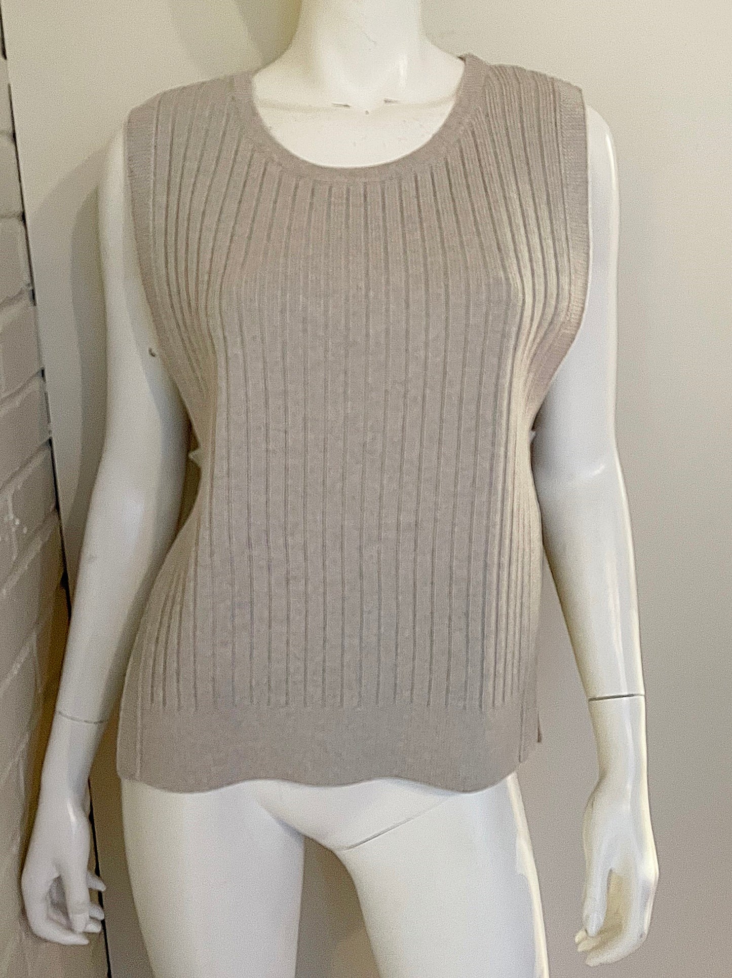 Irvin Sweater Vest Size Medium