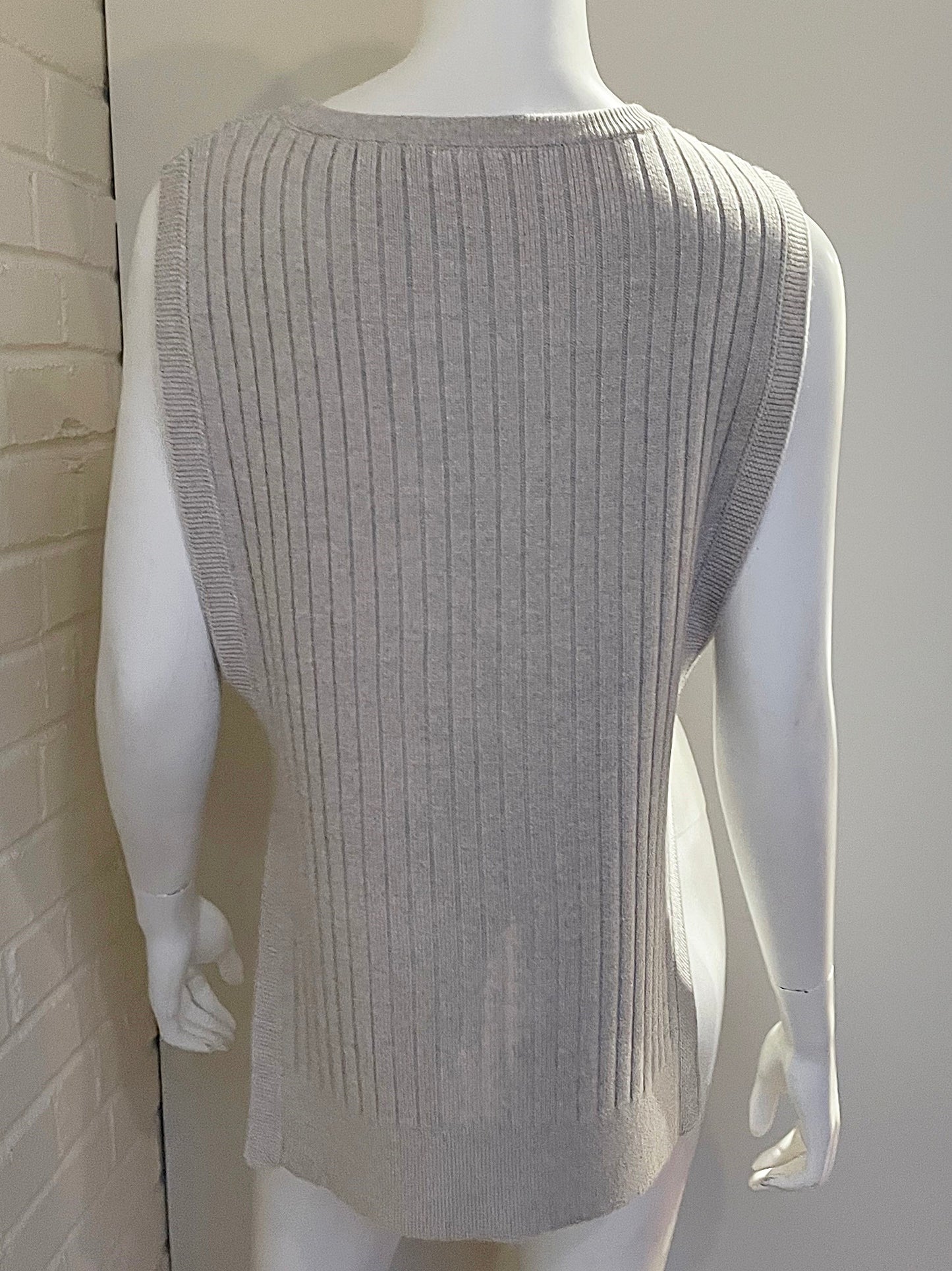 Irvin Sweater Vest Size Medium