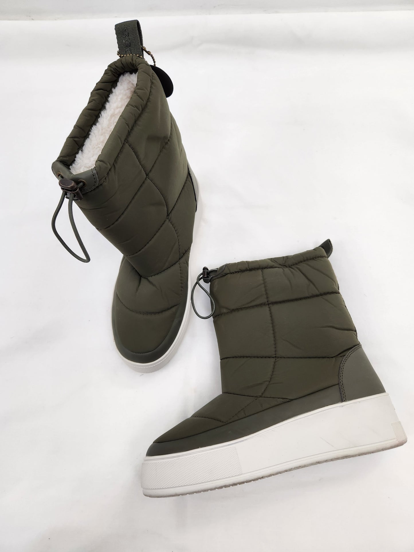 Quilted Fleece Lined Snow Boots Size 10