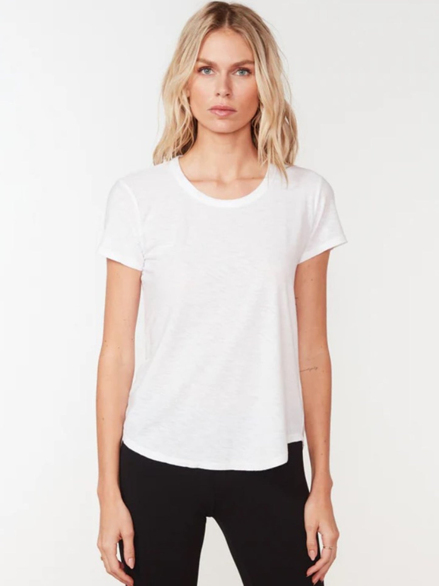 Crepe Short Sleeve Tee Size Small NWT