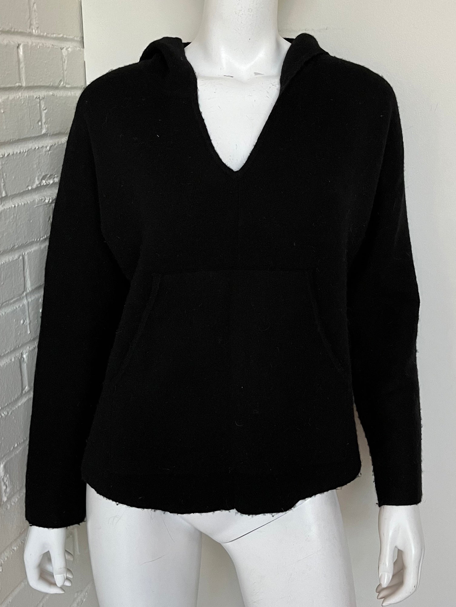 V Neck Hooded Sweater Size XS