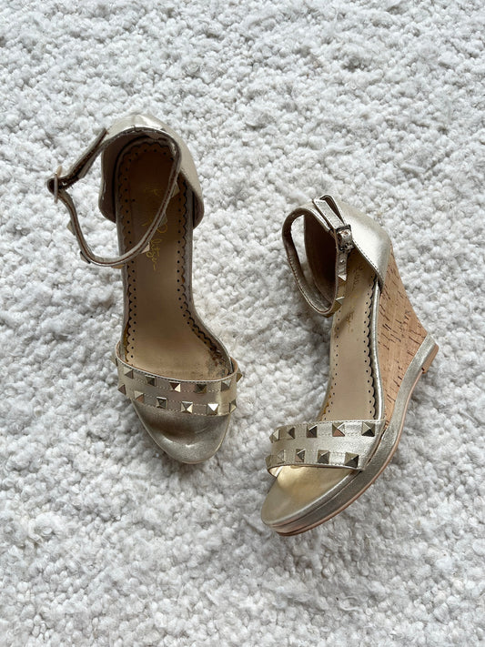 Sydney Wedges Size 6.5