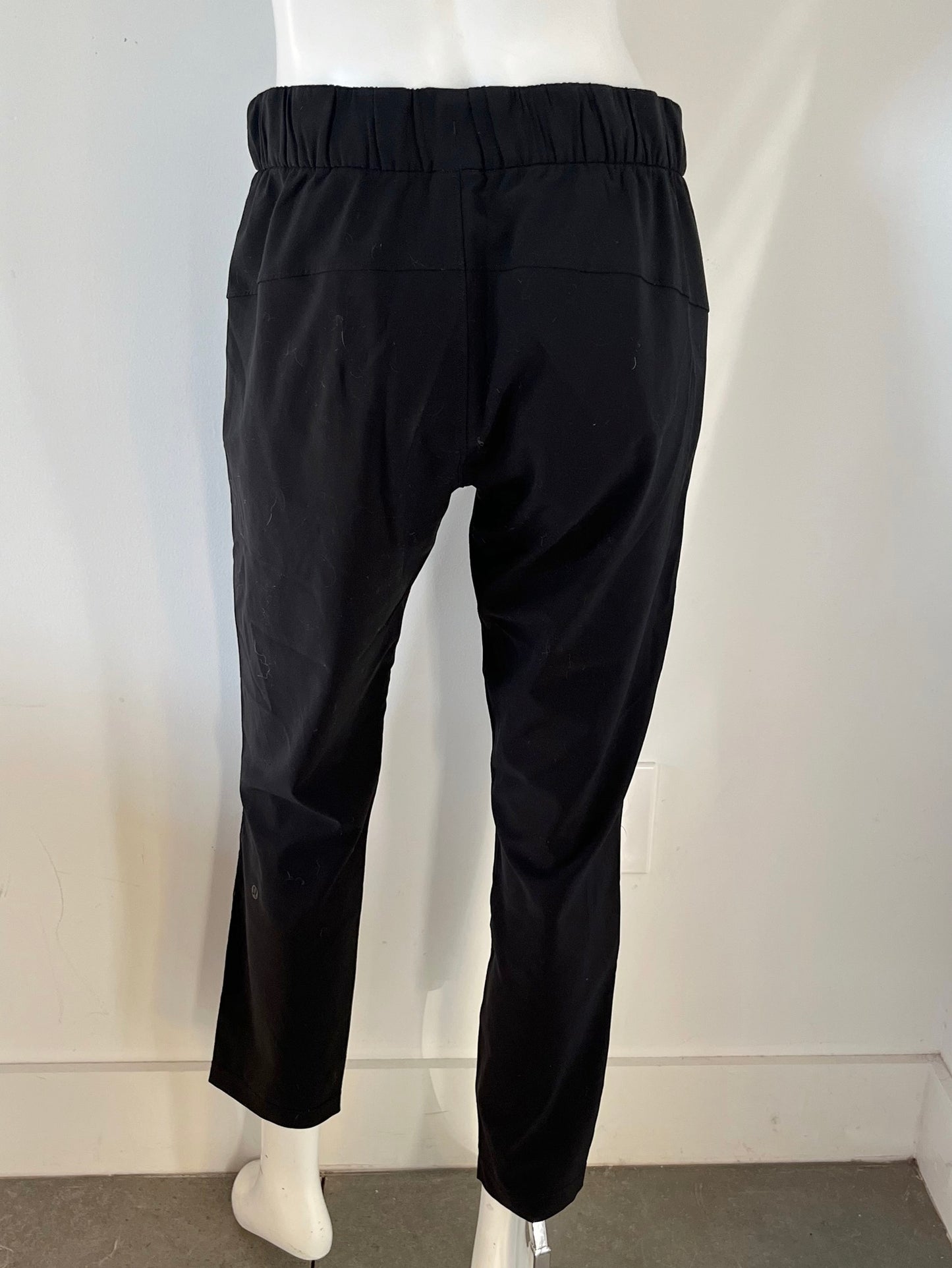 Tapered Mid Rise Pants Size 6