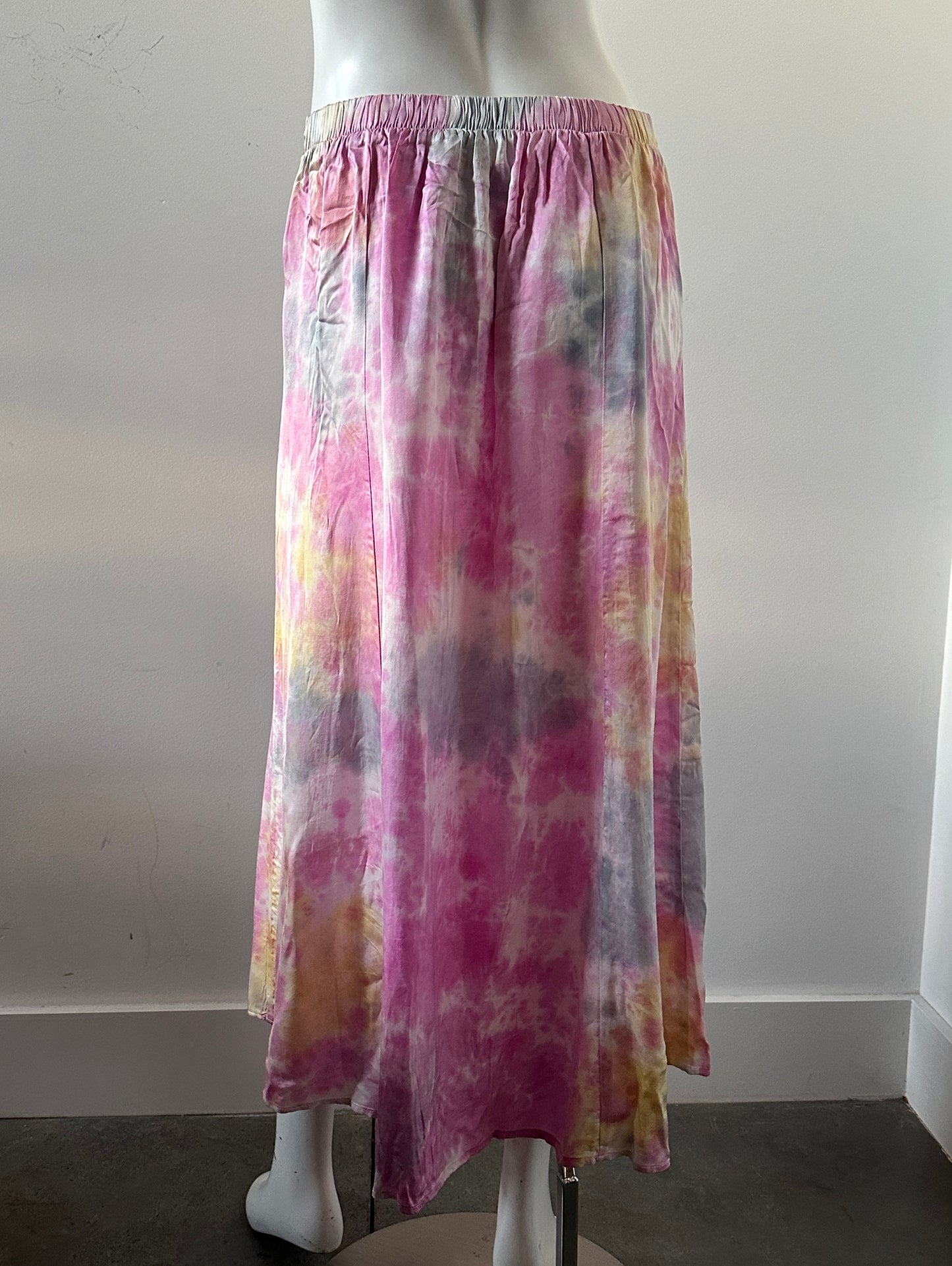 Juliana Tie Dye Skirt Size Medium