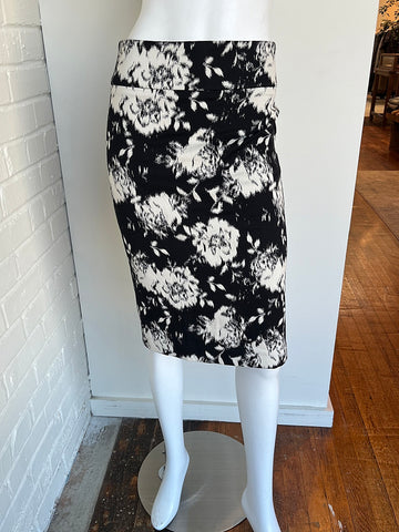 High Waisted Floral Pencil Skirt Size 42/Medium