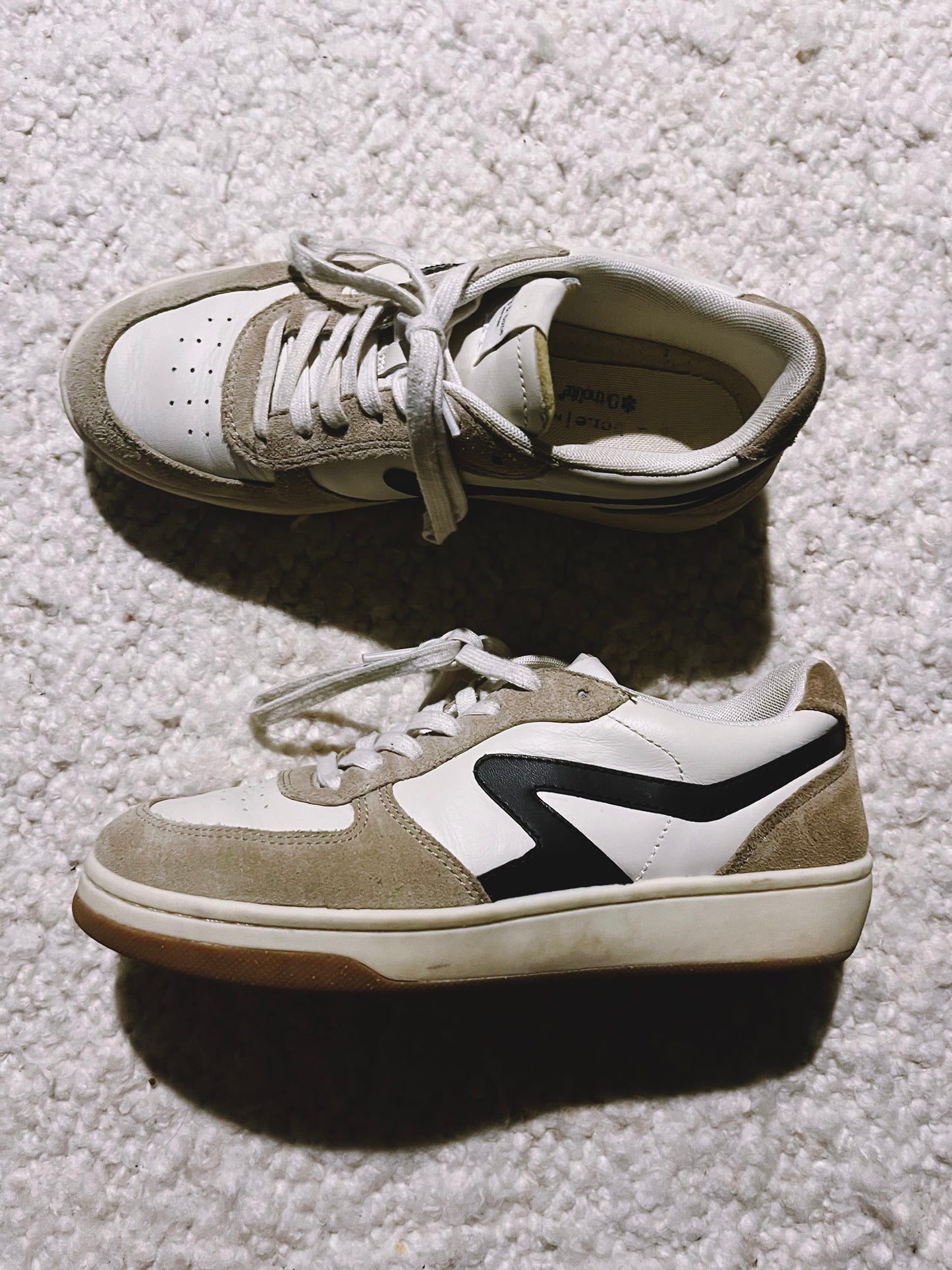 Retro Court Sneakers Size 39