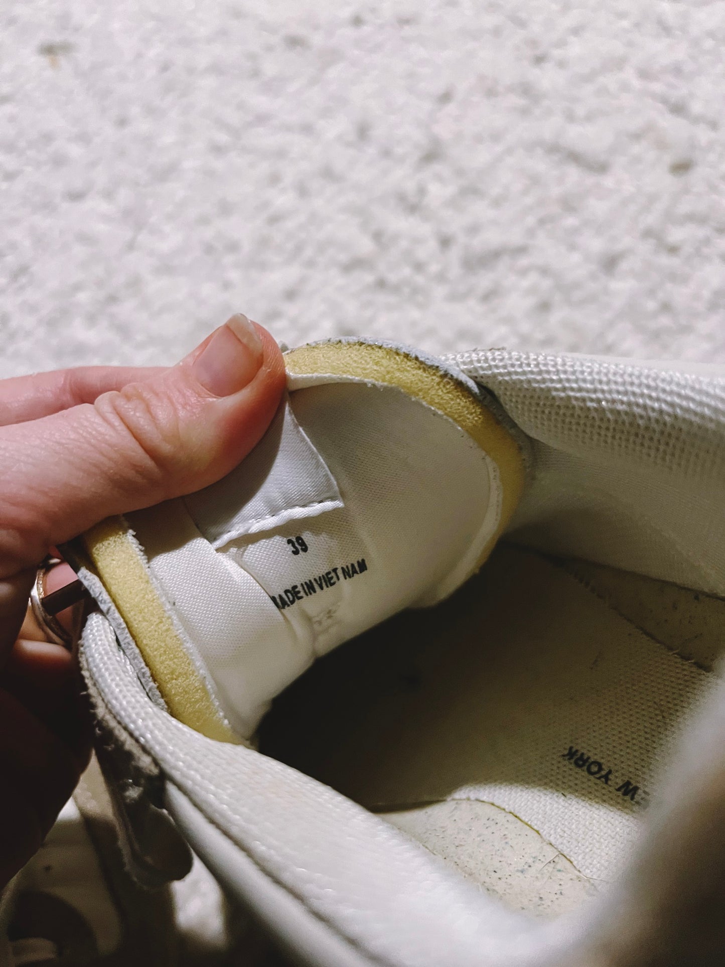 Retro Court Sneakers Size 39