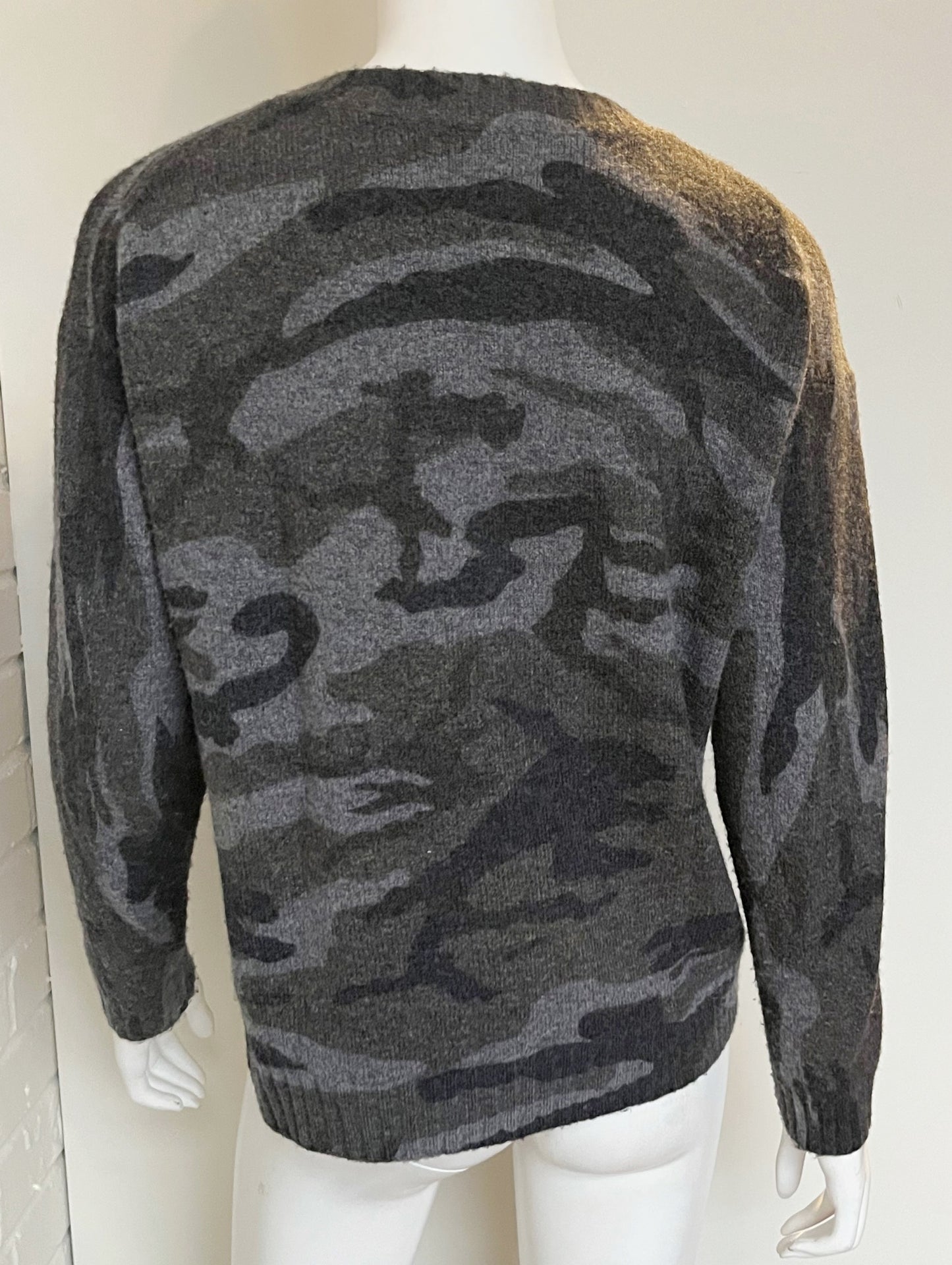 Louie Camo Sweater Size Small