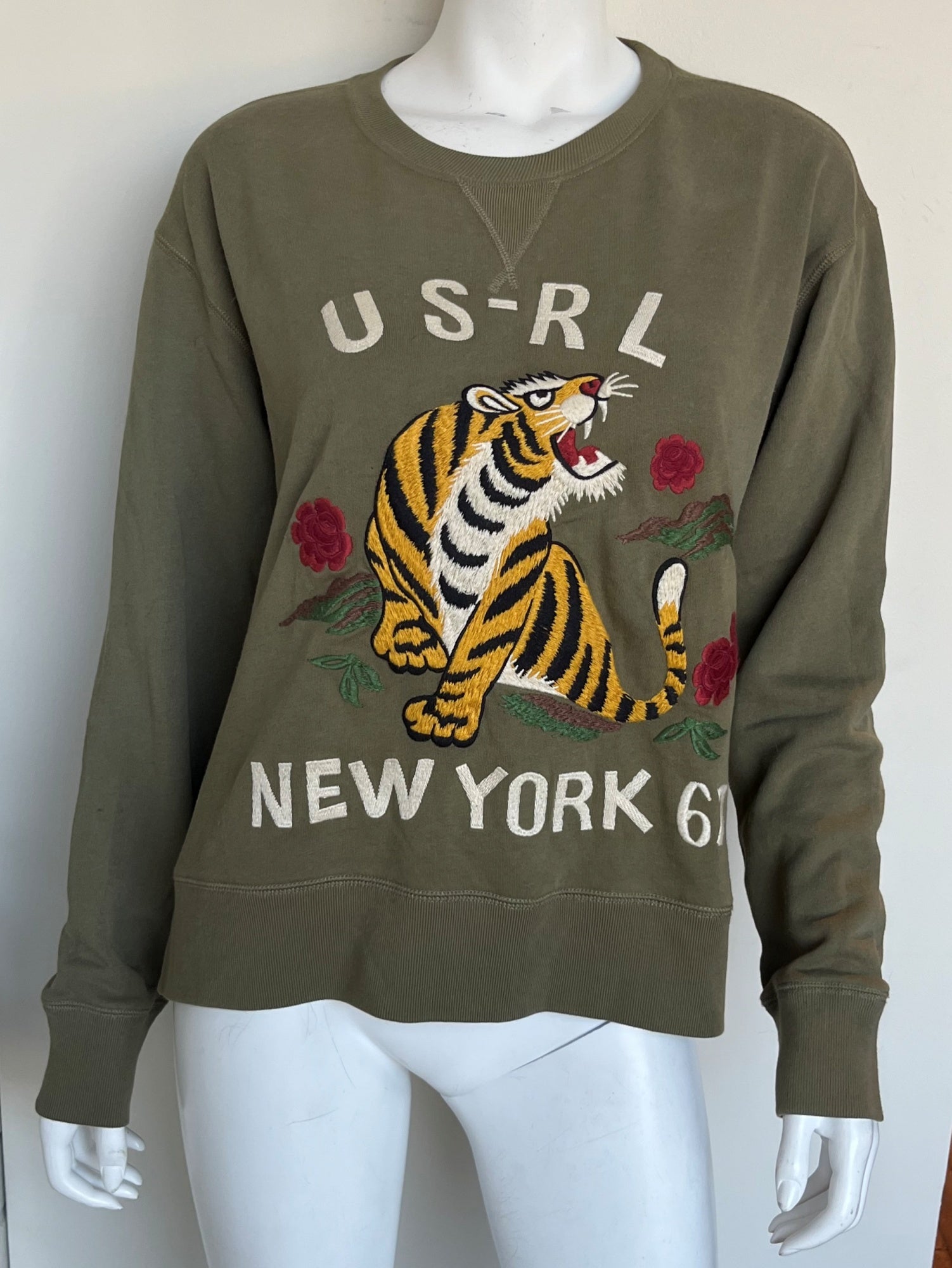Tiger Embroidered Pullover Size Medium