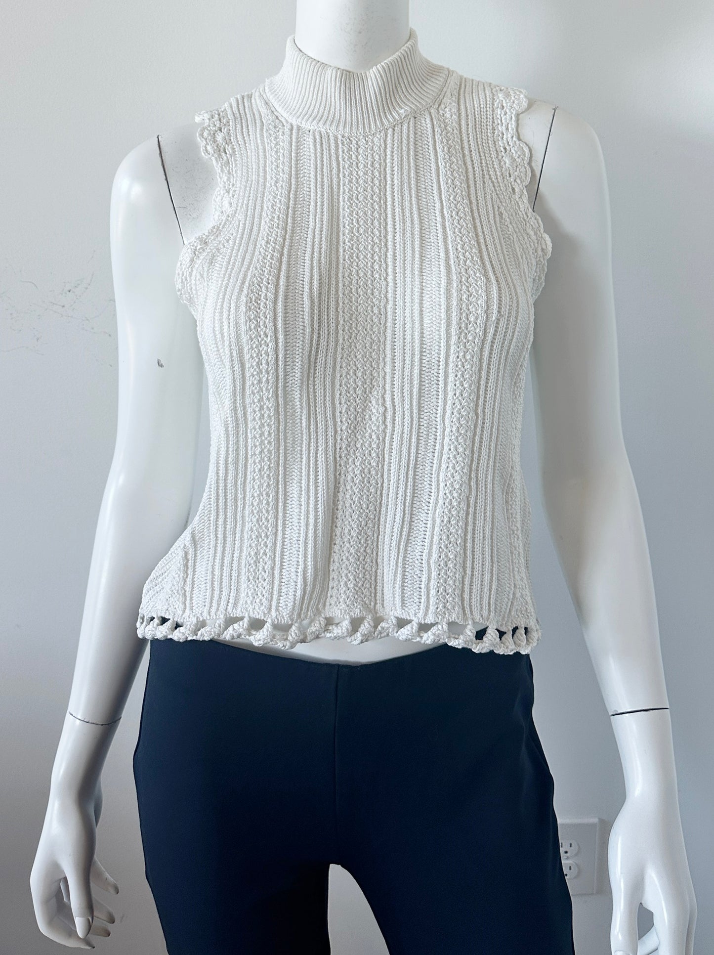 Sleeveless Knit Top Size Small