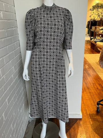 Savannah Dress Size Large