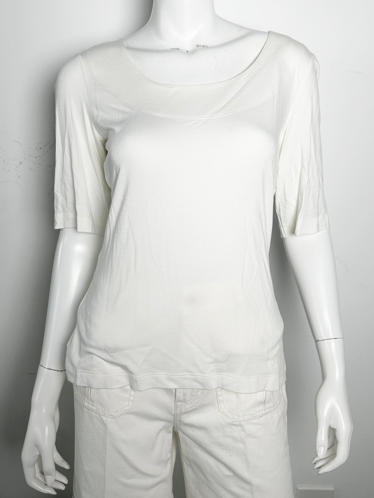 Mesh Trim Short Sleeve Tee Size Medium