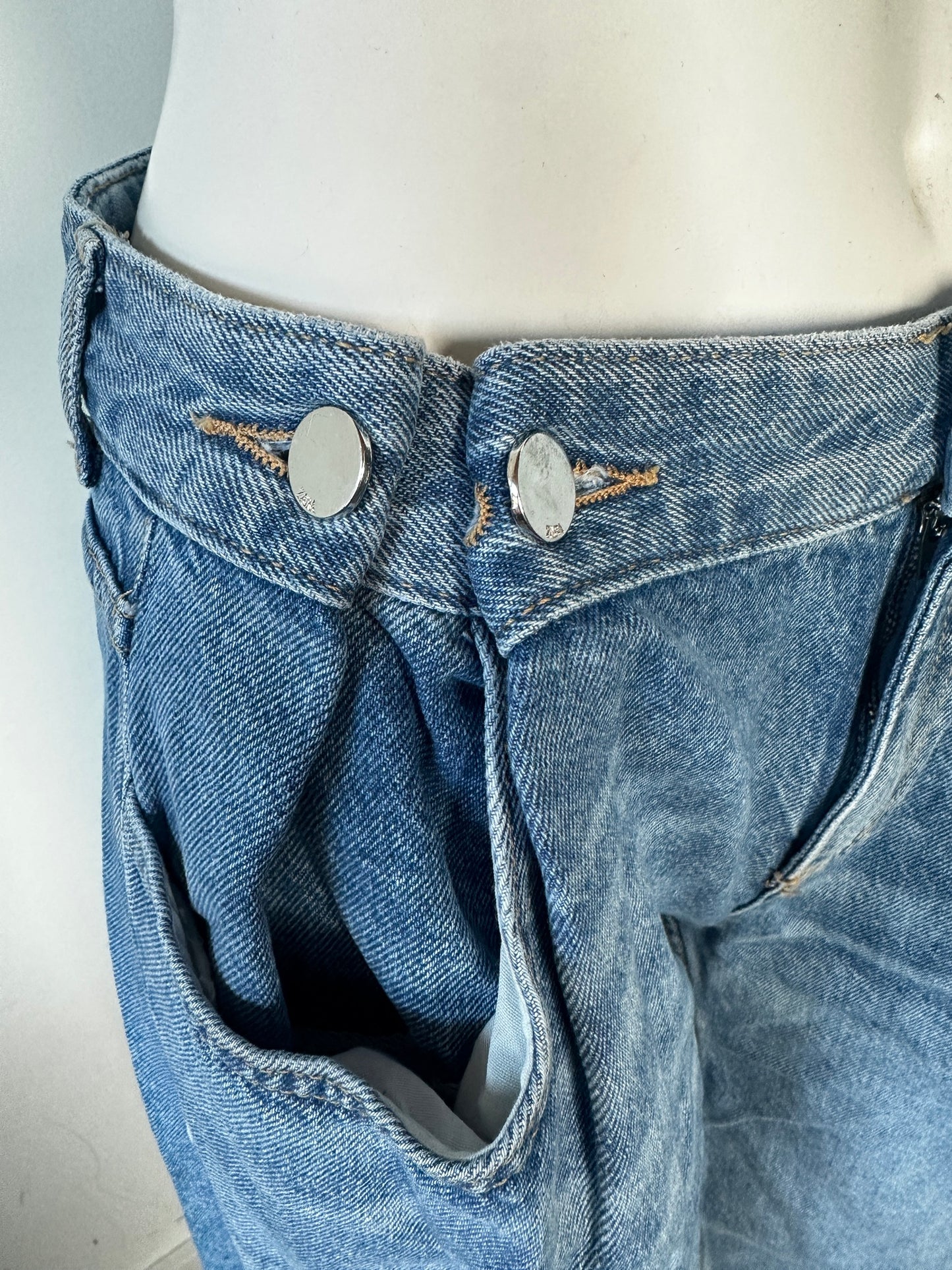 Loose Fit Jeans Size 2