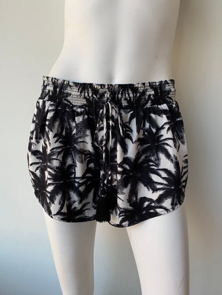 Palm Print Shorts Size Small