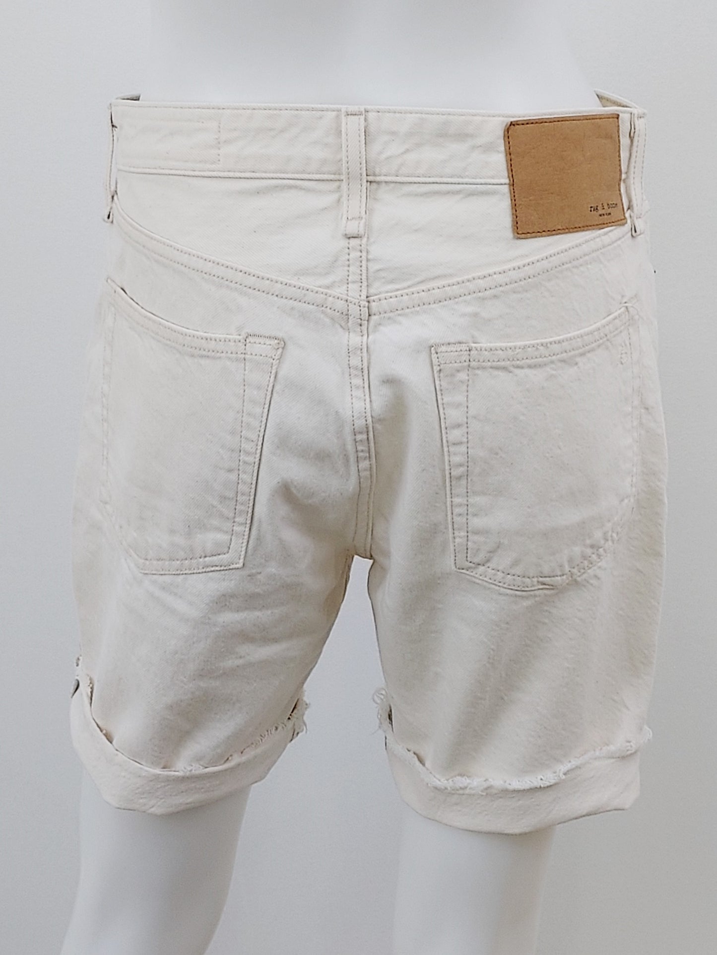 Maya High Rise Walking Shorts Size 27